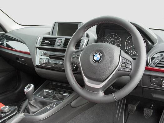 BMW 1 Series 118i [1.5] M Sport Shadow Edition 3dr Petrol Hatchback - Image 7